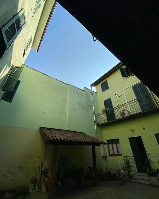 Piccinardihouse - Appartamento Crema Centro Storico 0*,  Italy